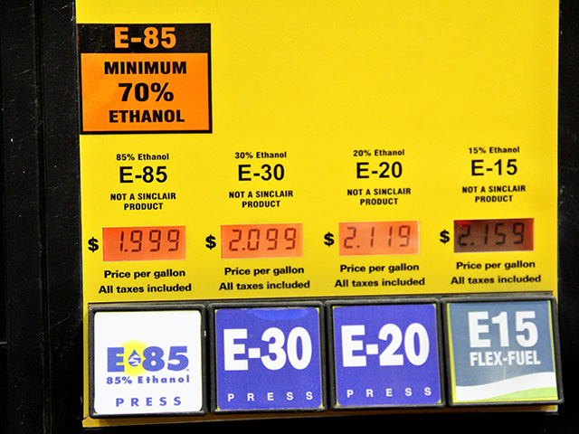 A flex-fuel blender pump provides a range of fuel options. Since California developed a low-carbon fuel standard, demand for E85 has grown rapidly among consumers, driven mainly by lower fuel costs, Image by Elaine Shein